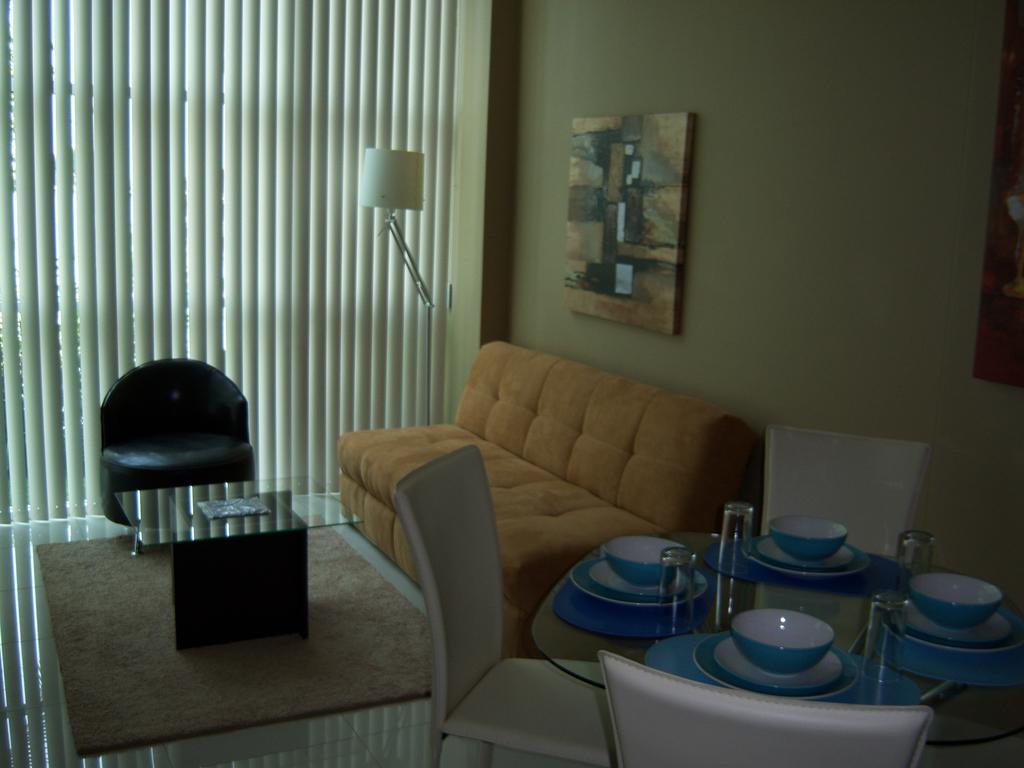 Triumph Tower Residence Cuernavaca Bilik gambar